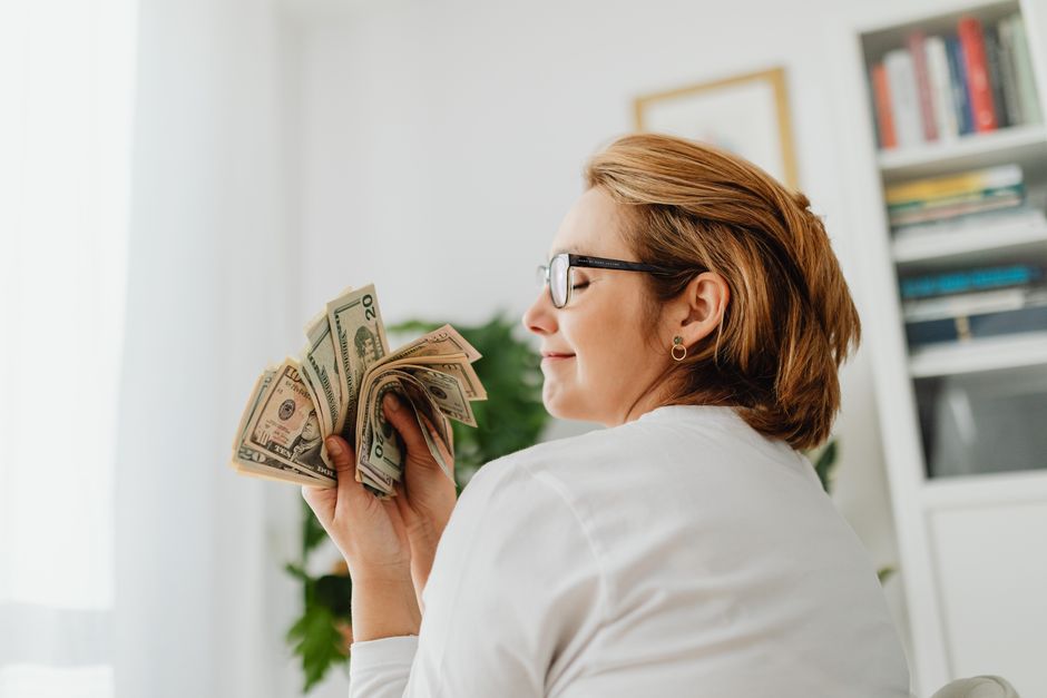How Much Money Do You Need to Retire Early? Your Guide to Financial Freedom featured image 105