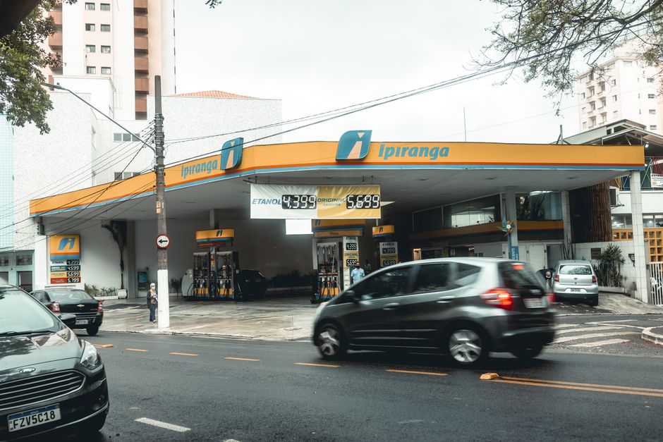How Global Events Impact Your Gas Prices and What You Can Do featured image 111