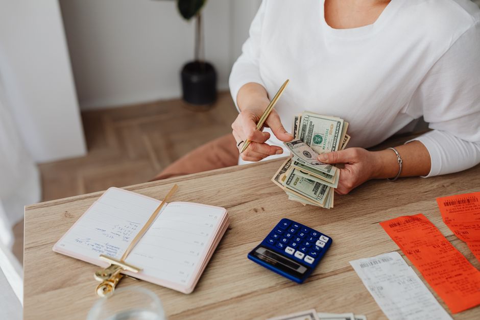 How to Lower Your Taxable Income and Keep More of Your Money featured image 120