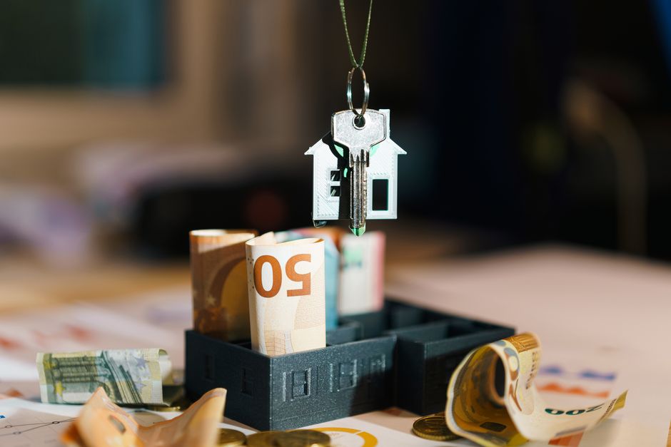 How to Invest in Real Estate with Little Money: Your Guide to Accessible Property Investing featured image 123
