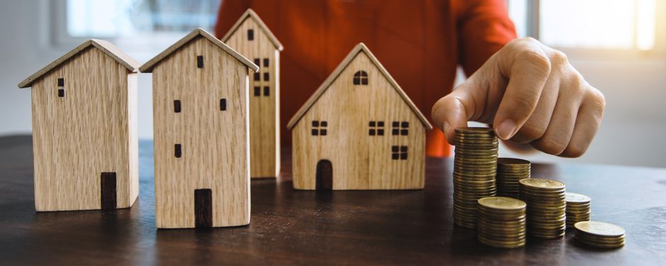 How to Decide: Investing in Real Estate vs. Stocks for Long-Term Wealth featured image 98